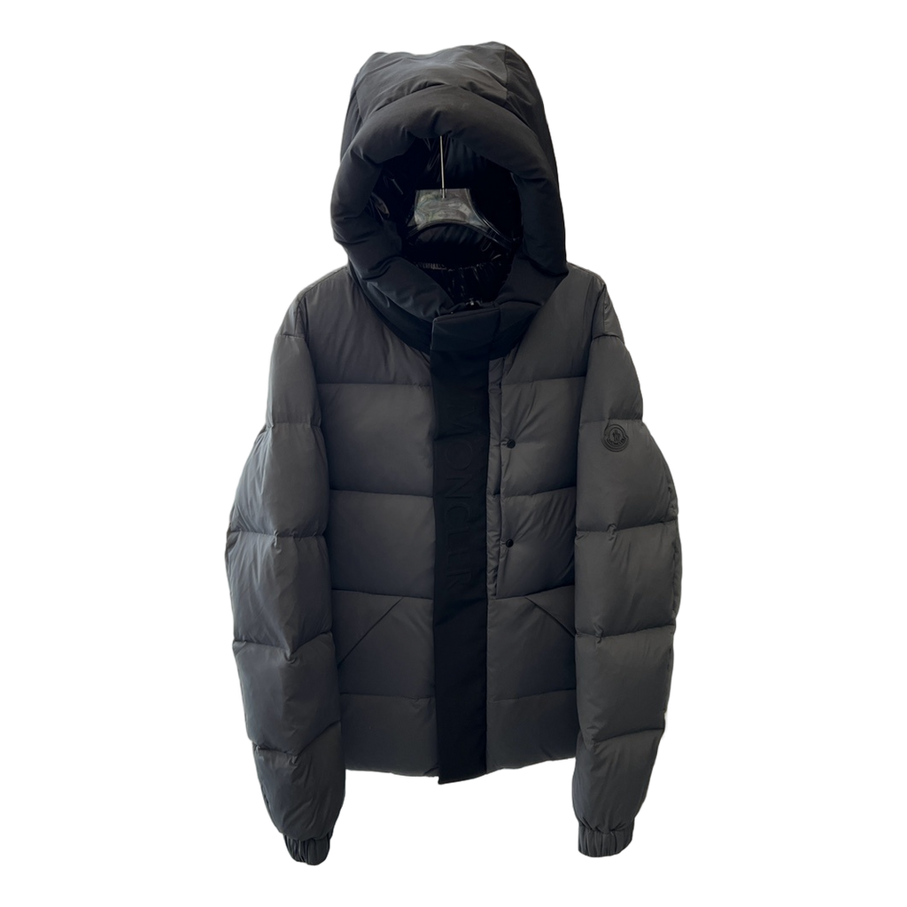 Moncler Color-Block Down Puffer Jacket with Contrast Hood