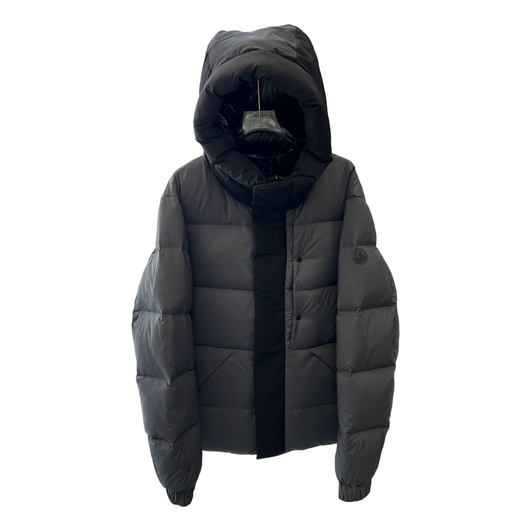 Moncler Color-Block Down Puffer Jacket with Contrast Hood