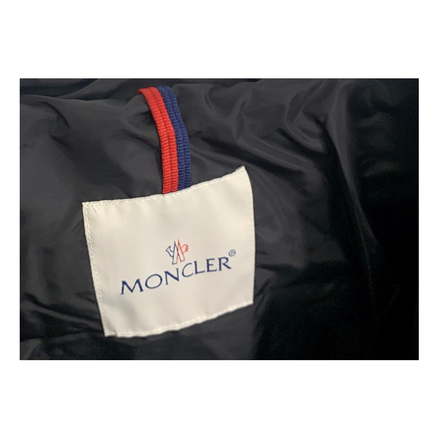 Moncler Black Cinched-Waist Down Puffer Jacket with Fur-Trim Hood