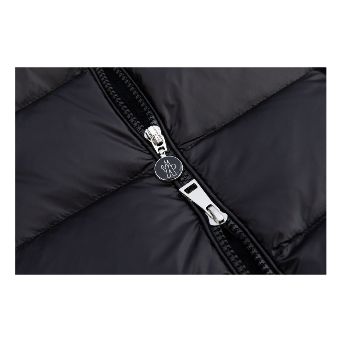 Moncler Gles Fitted Hooded Down Puffer Jacket