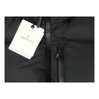 Moncler Wide-Quilt Hooded Down Puffer Jacket with Tonal Logo Patch