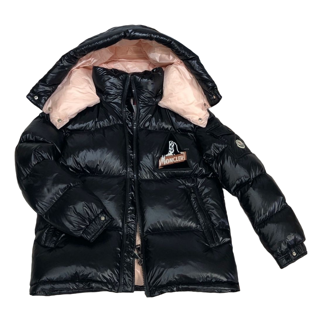 Moncler Mountain-Badge Glossy Short Down Puffer Jacket in Black